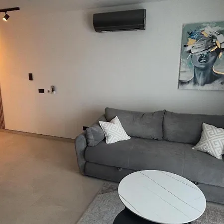 Apartment Malami *